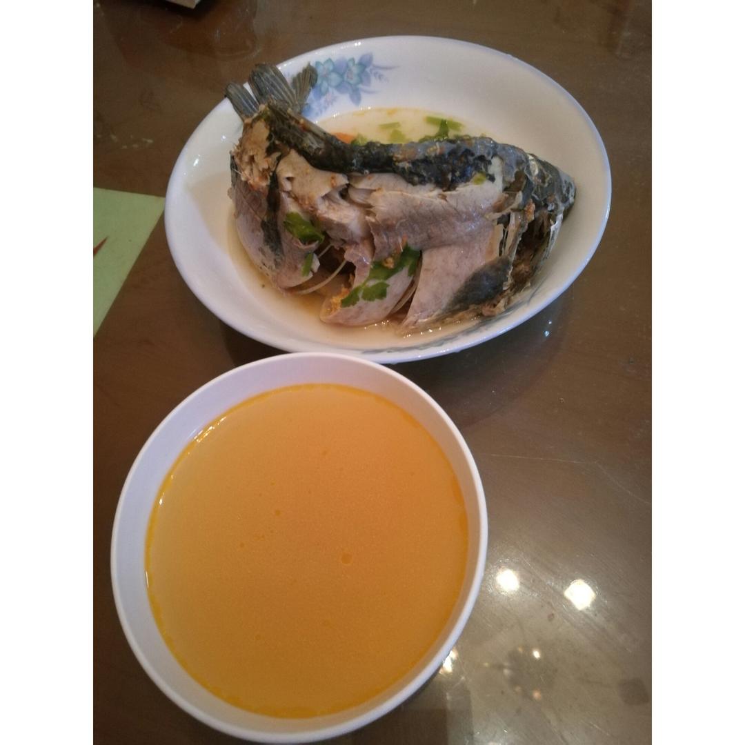 番茄鲫鱼汤