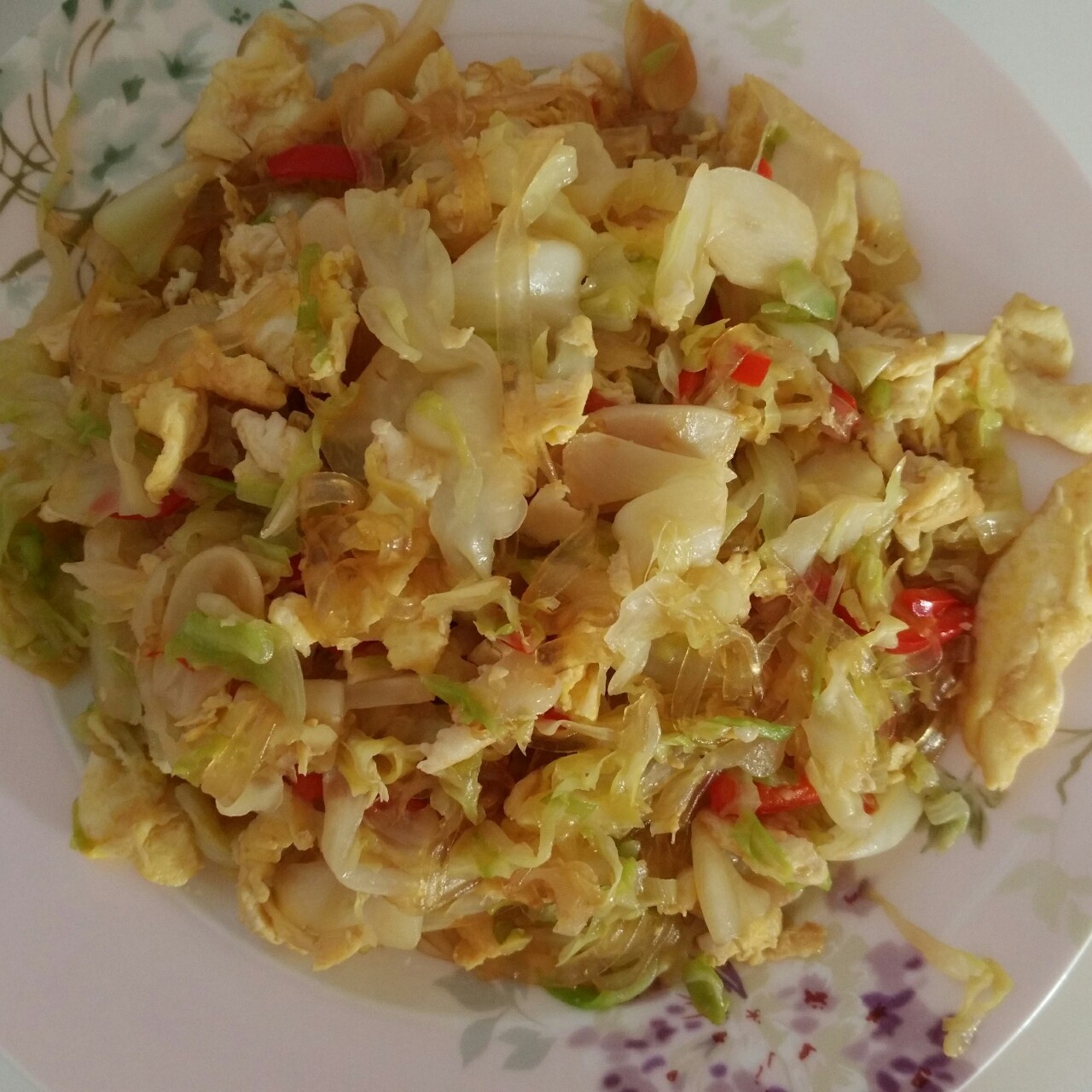 包菜粉丝炒鸡蛋