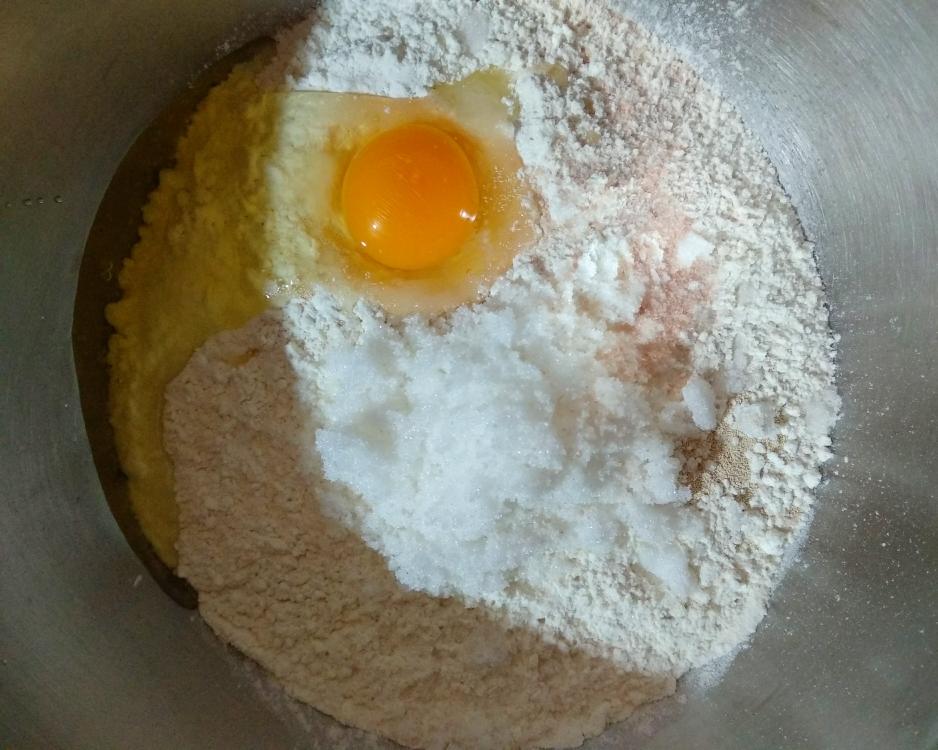 纯奶手撕吐司的做法 步骤1