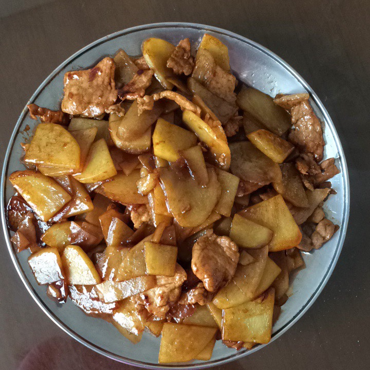 土豆炒肉片