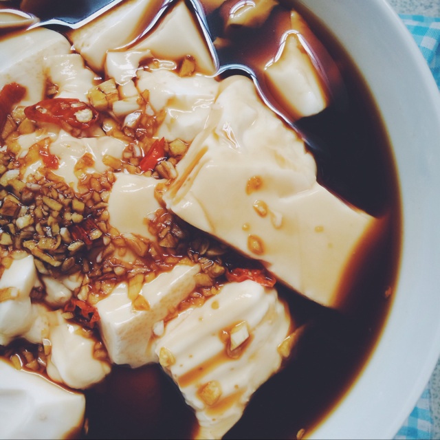 苏打烧卖做的浇汁内酯豆腐