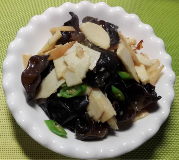 冬笋正当季，不可错过丨木耳烧冬笋&烙饼 · 圆满素食