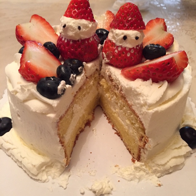 我爱棉宝做的鲜奶油草莓蛋糕