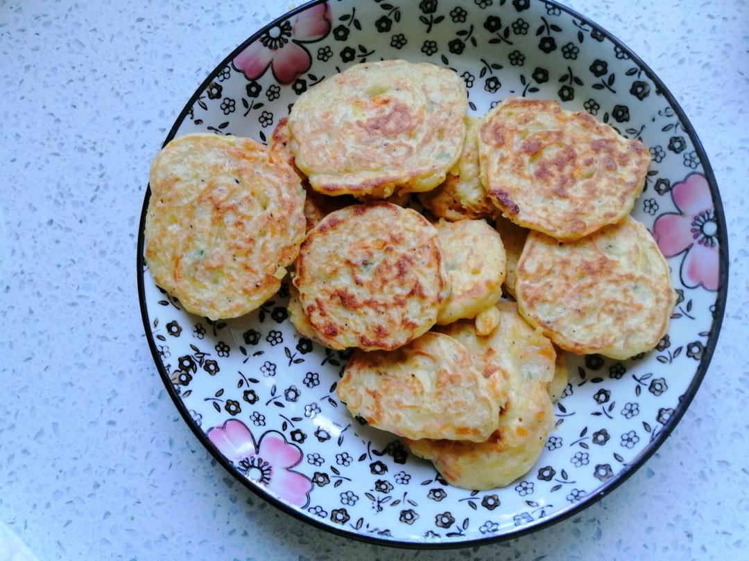 宝宝辅食：田园土豆饼（适合宝宝手抓训练）