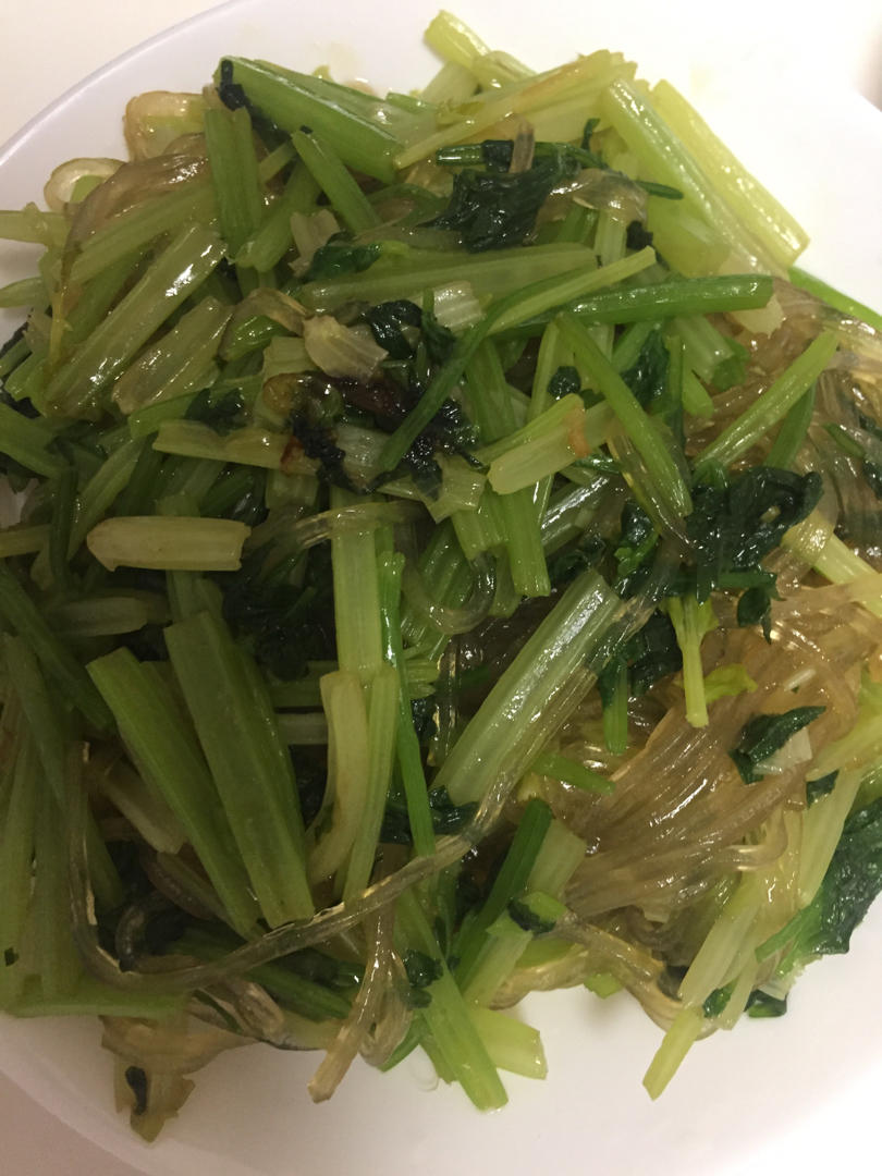 香芹炒粉丝