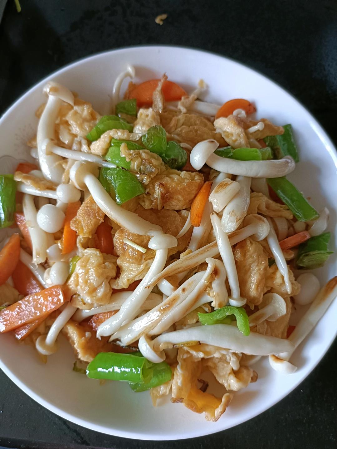 白玉菇炒鸡蛋