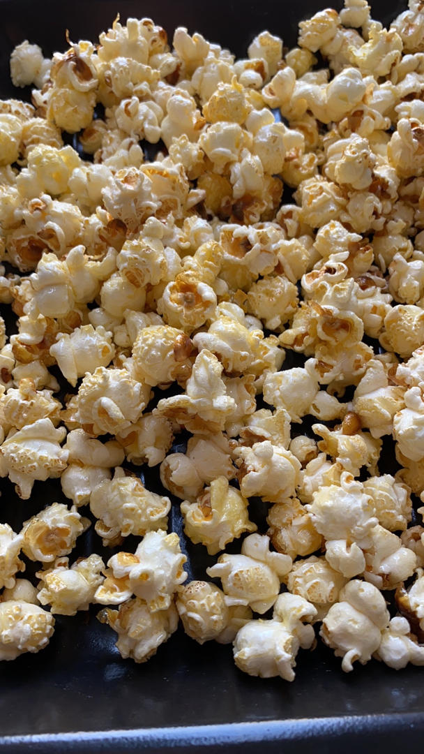 爆米花来了！！！超级简单易上手的焦糖/巧克力爆米花