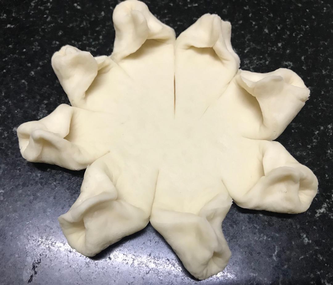 如花般绽放的豆沙包