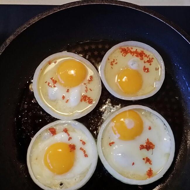 洋葱圈煎蛋的做法