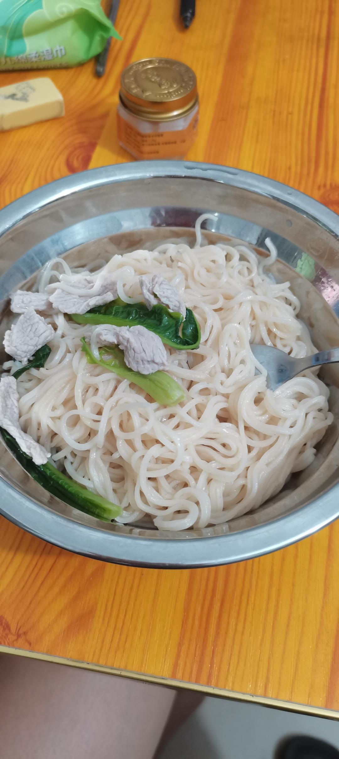 菜心瘦肉汤面