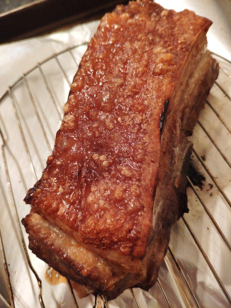 多次失败，越挫越勇终于做出来了广式脆皮烧肉