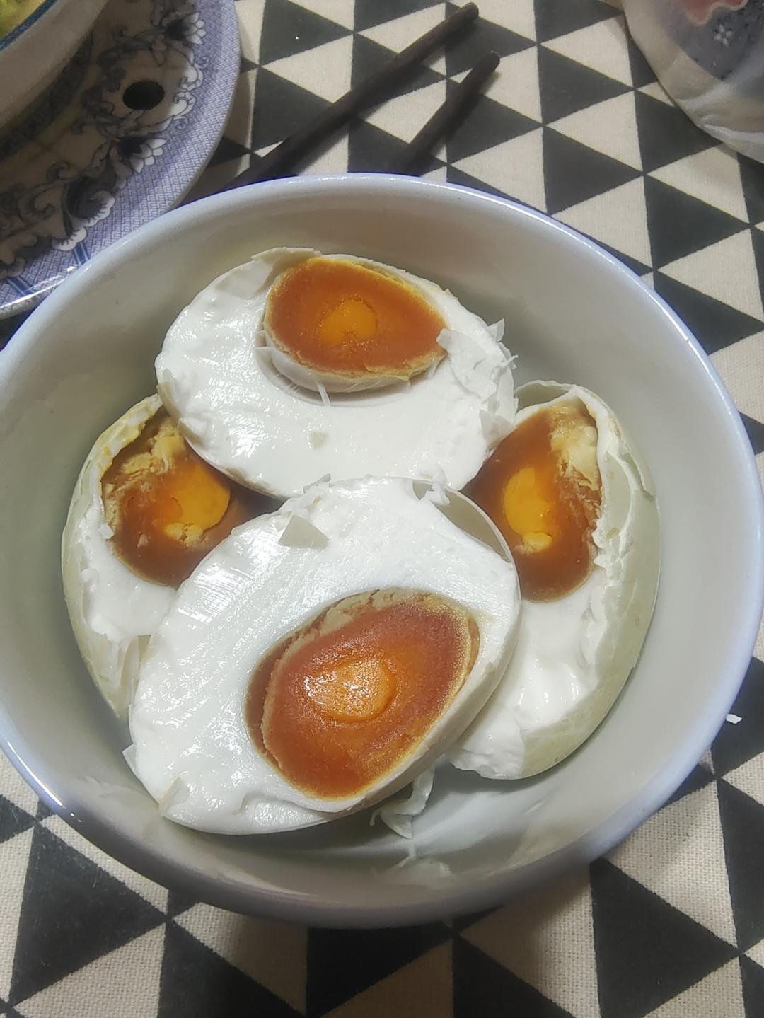 奶奶40年腌制咸鸭蛋老方子，保证100%起沙流油
