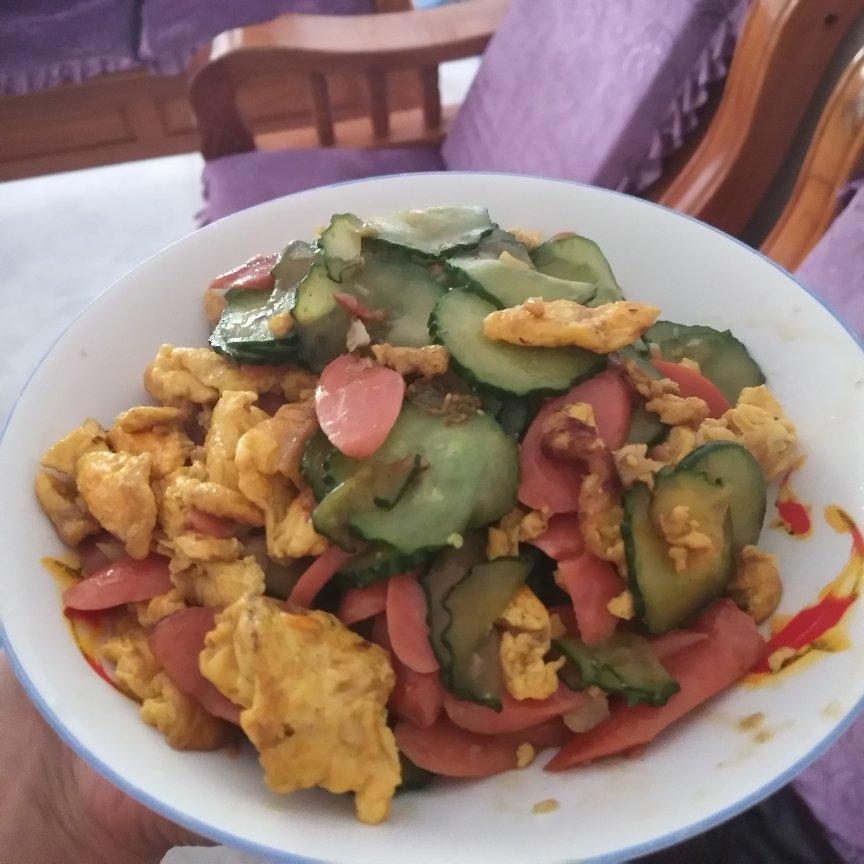 黄瓜炒鸡蛋