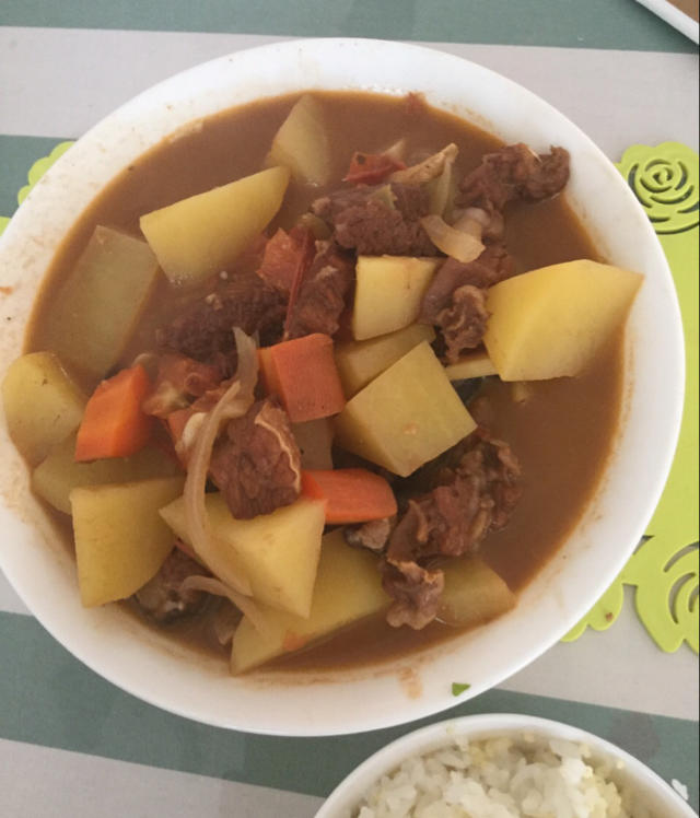 红烧牛肉土豆 （独家秘制）
