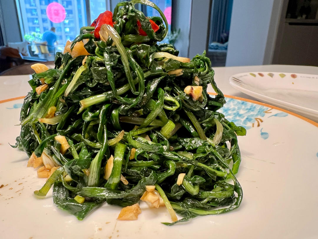 凉拌蒲公英