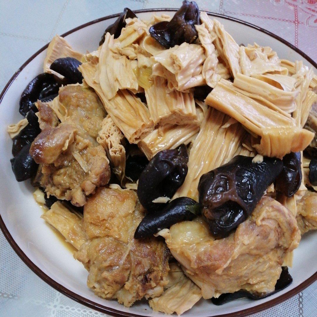 超级下饭的腐竹炖肉！