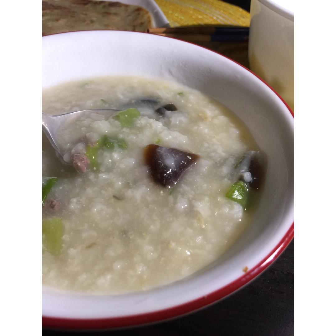 十五分钟快手之香滑皮蛋瘦肉粥(附五分钟电饭煲电压力锅更快捷方法)