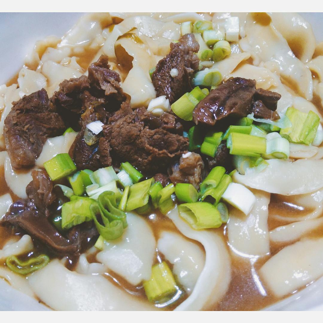 牛肉刀削面