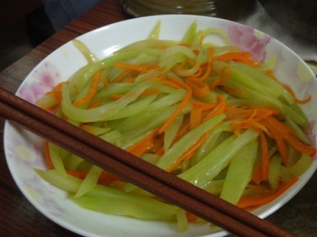 莴笋胡萝卜肉丝