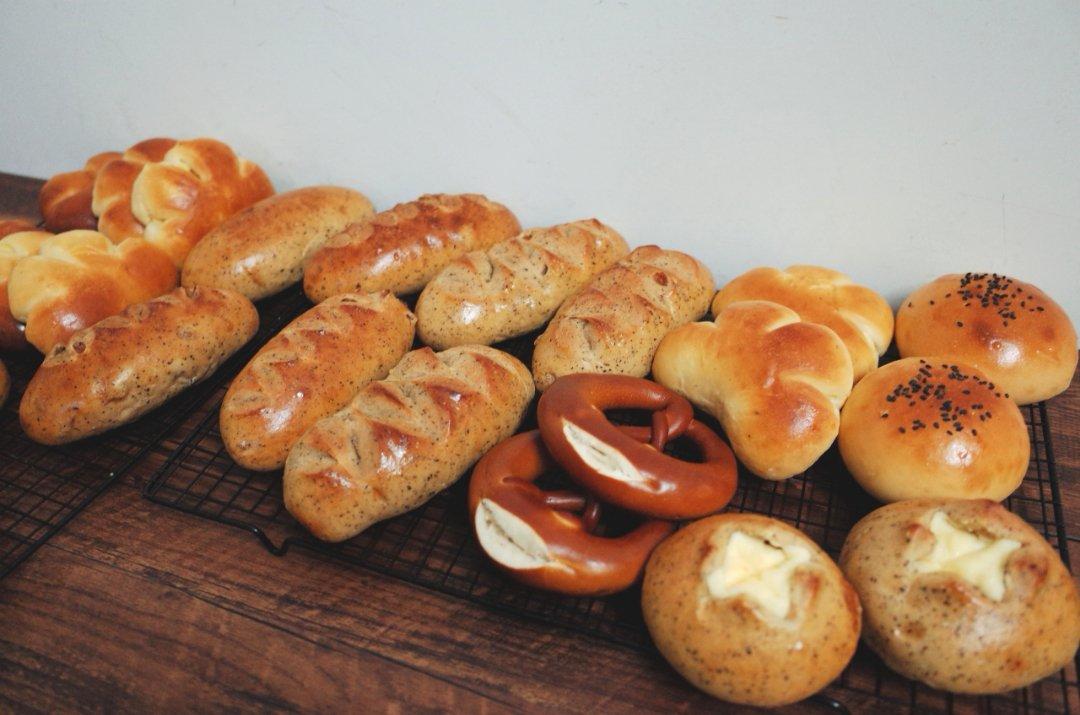 冬日里的小满足-红茶奶油提子面包