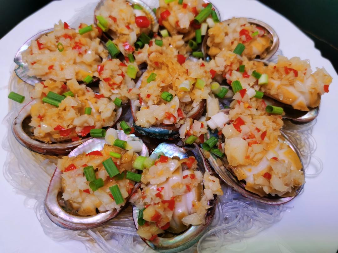 蒜蓉粉丝蒸鲍鱼