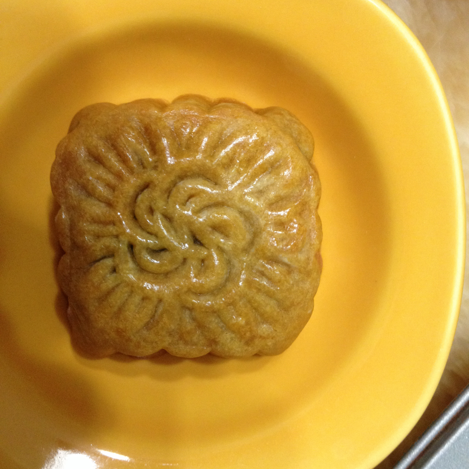广式月饼——蛋黄莲蓉月饼