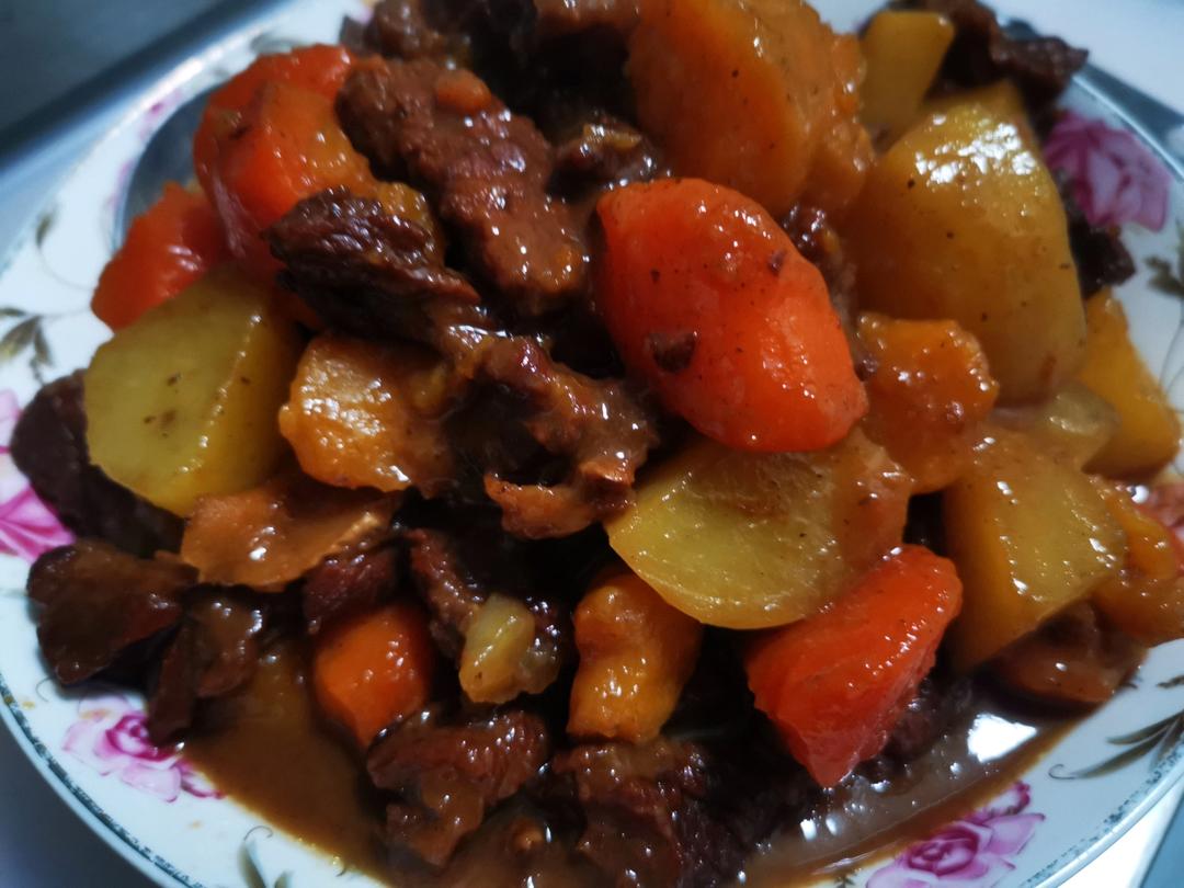 土豆炖牛肉