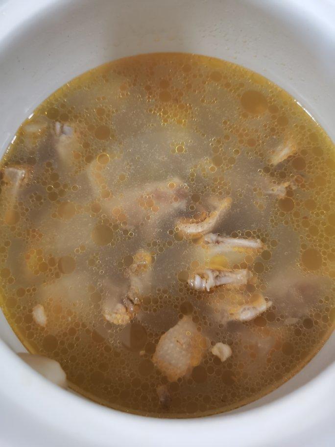 萝卜比鸭好吃的酸萝卜老鸭汤（也可以作为火锅底料呢）