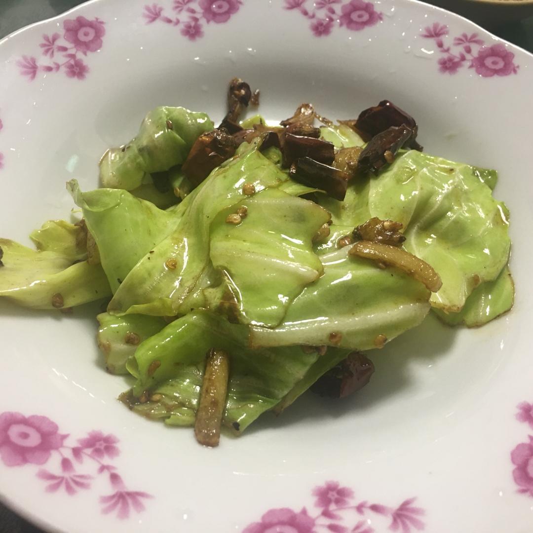 厨师长教你：“手撕包菜”的家常做法,简单又不失美味