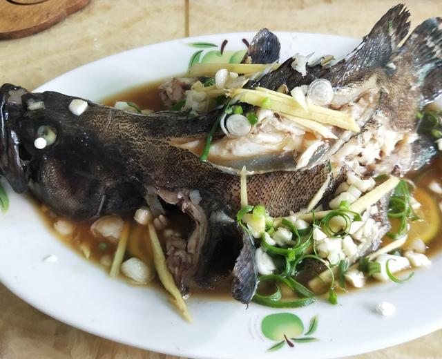 蒸大鱼石斑鱼的做法