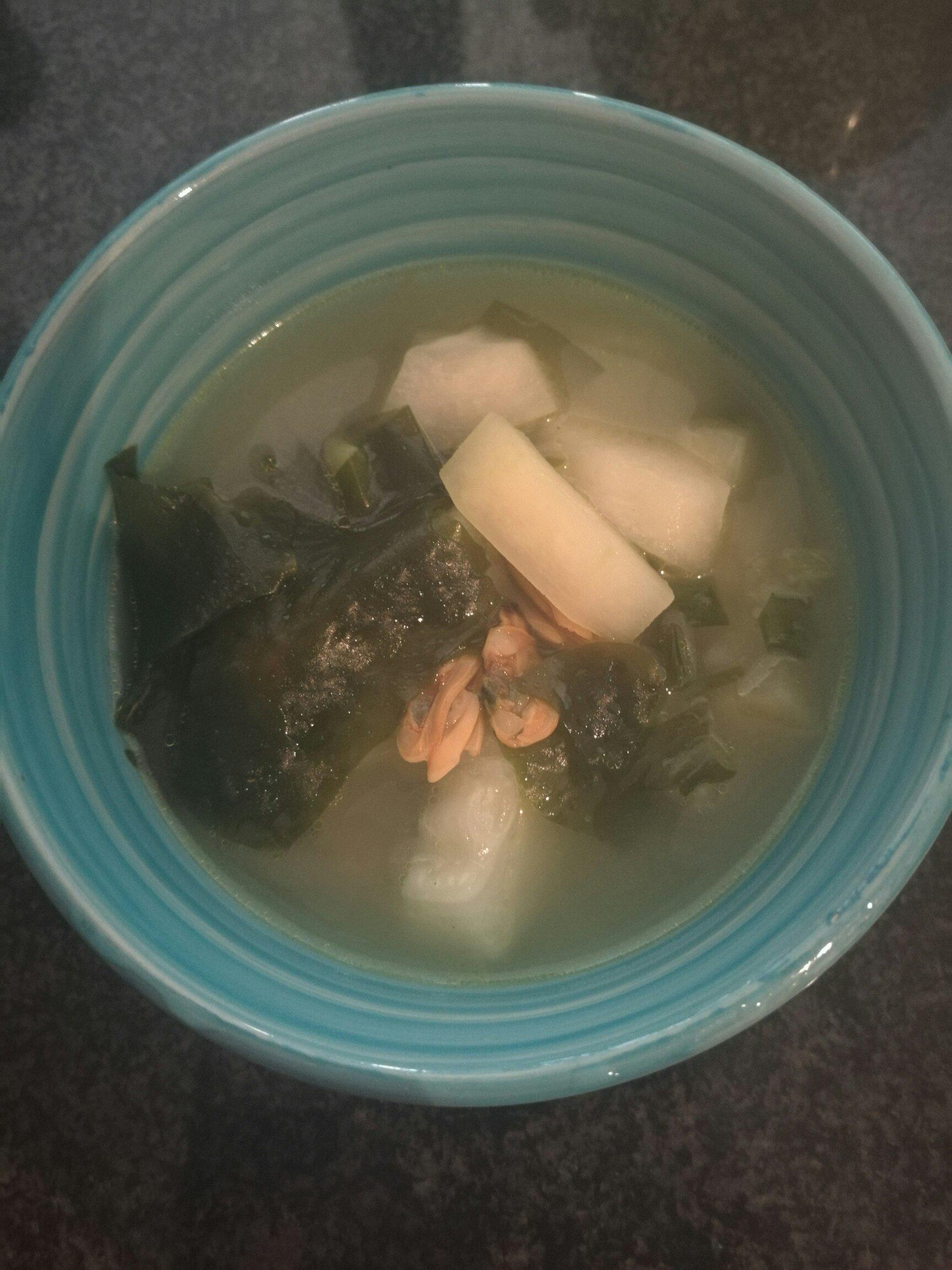 冬瓜(节瓜)裙带菜蛤干汤的做法