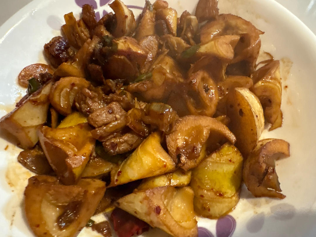 肉香笋鲜的春笋炒五花肉