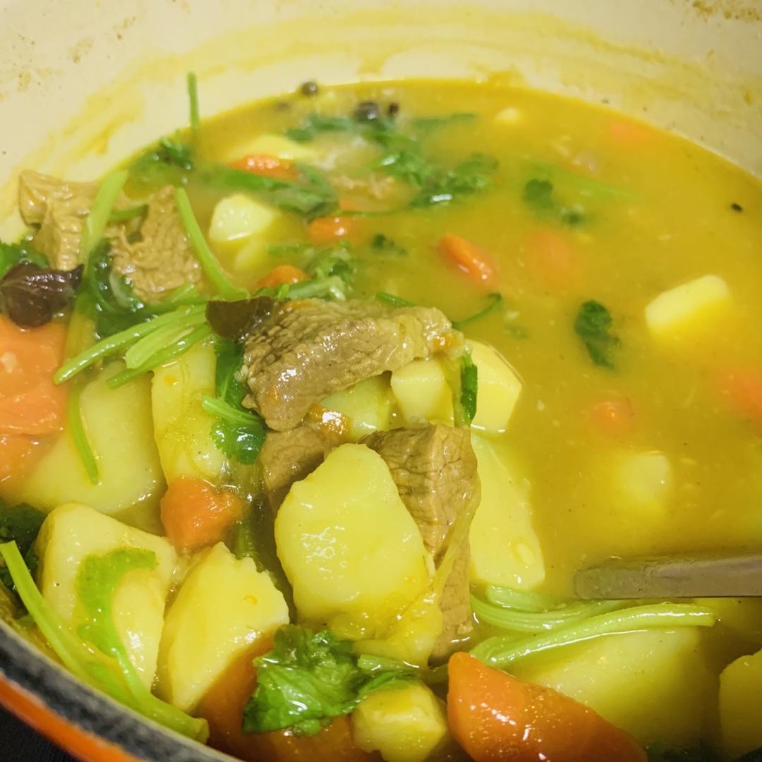 有土豆的咖喱牛腩才是米饭杀手