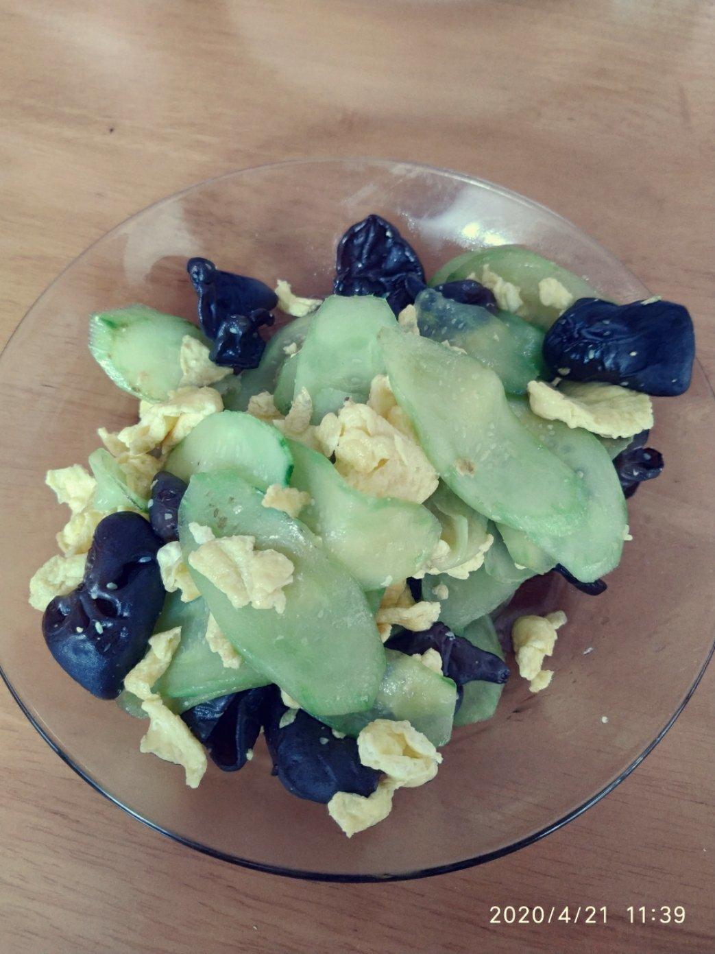 木耳青瓜炒鸡蛋