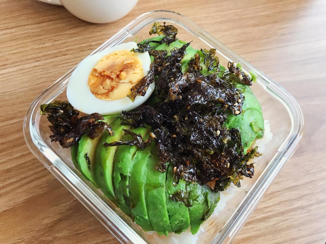牛油果海苔肉松拌饭
