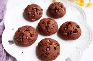 秒杀趣多多❗️巧克力坚果软曲奇饼干的做法 步骤10