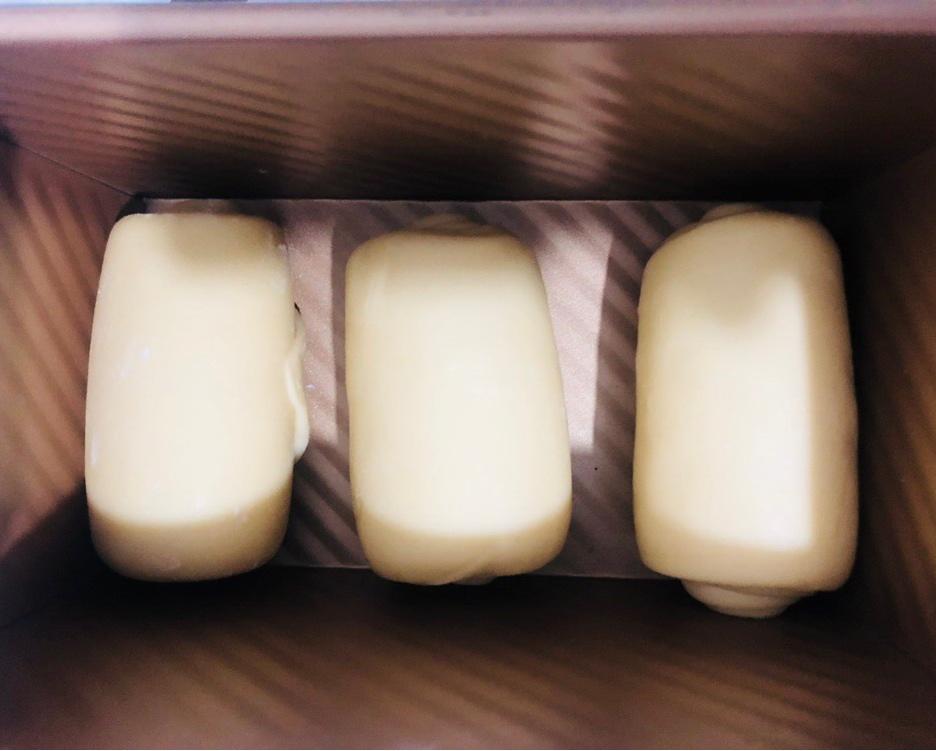 吐司，奶香手撕面包，超级香浓