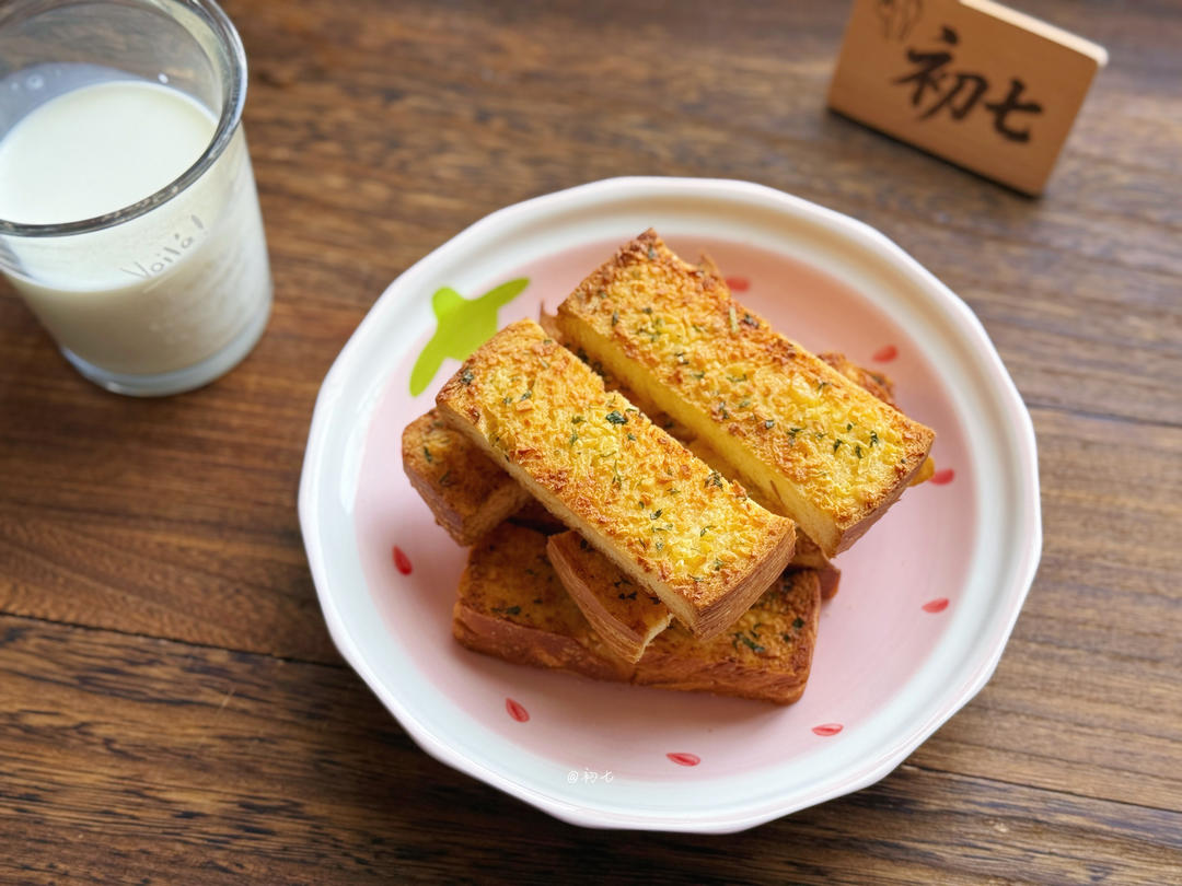 蒜香吐司条