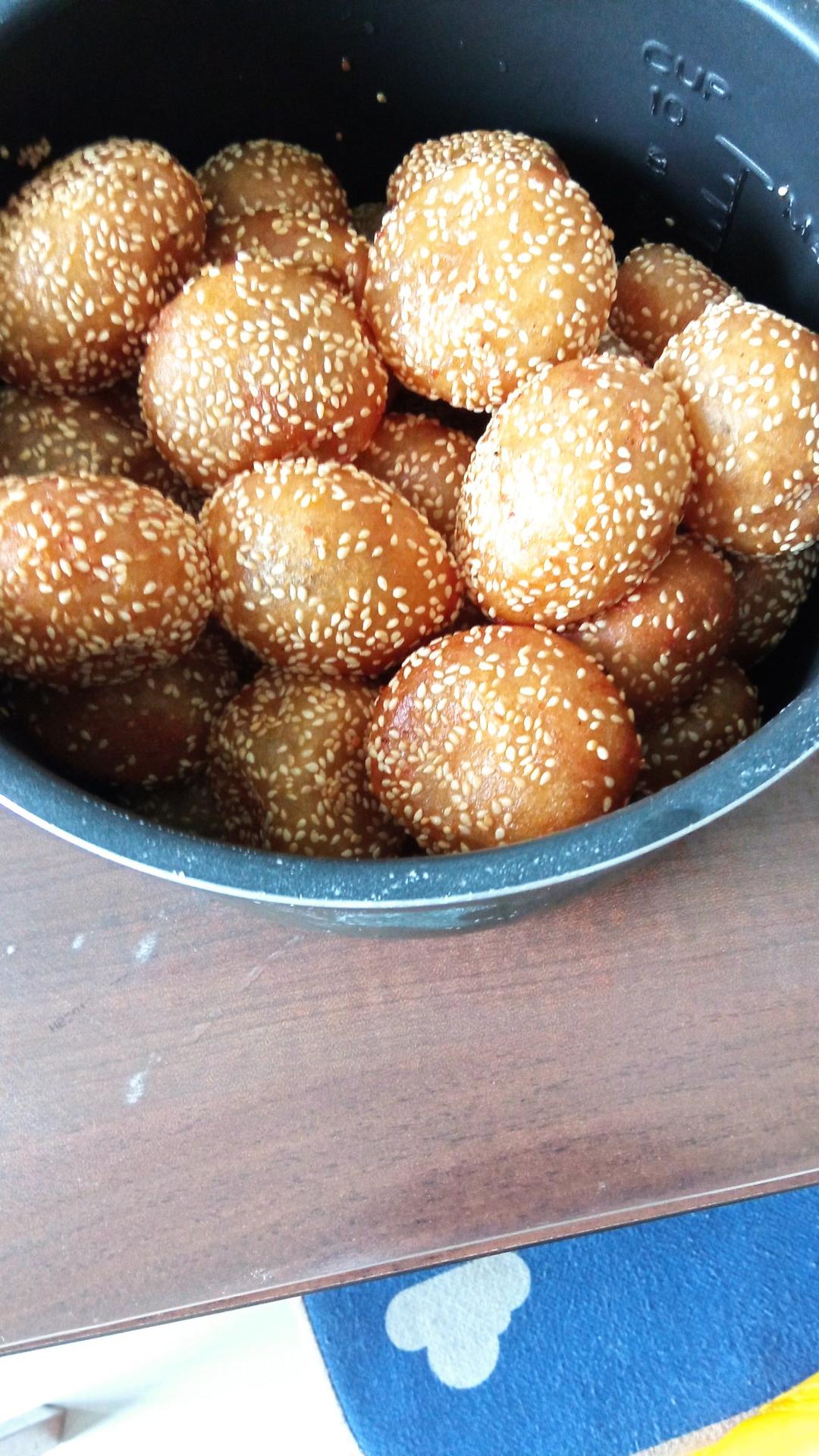 快手早餐👉酥脆香甜软糯的空心麻圆🍡