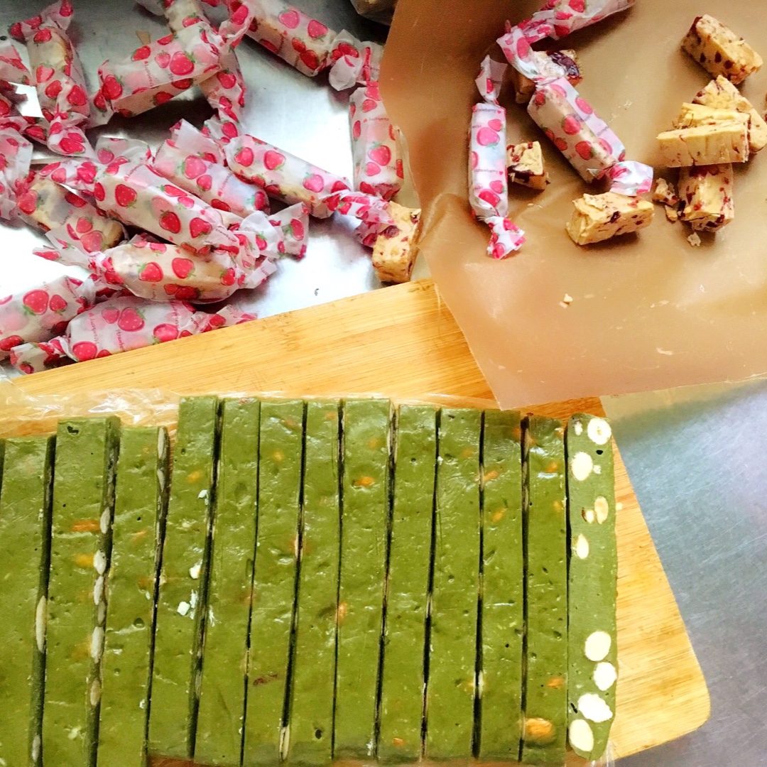 超详细TIPS—自制超美味牛轧糖（熬糖版），秒杀棉花糖版
