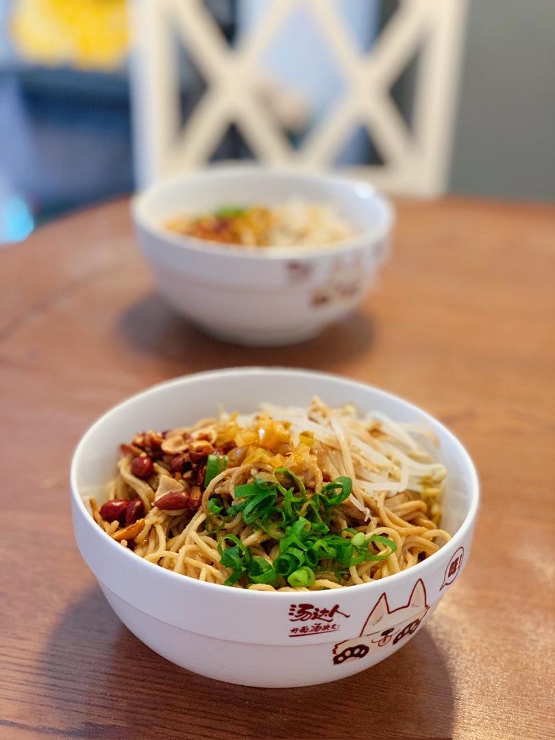 热干面酱汁调法/热干面