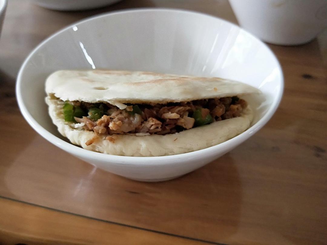 肉夹馍(白吉馍的制作)