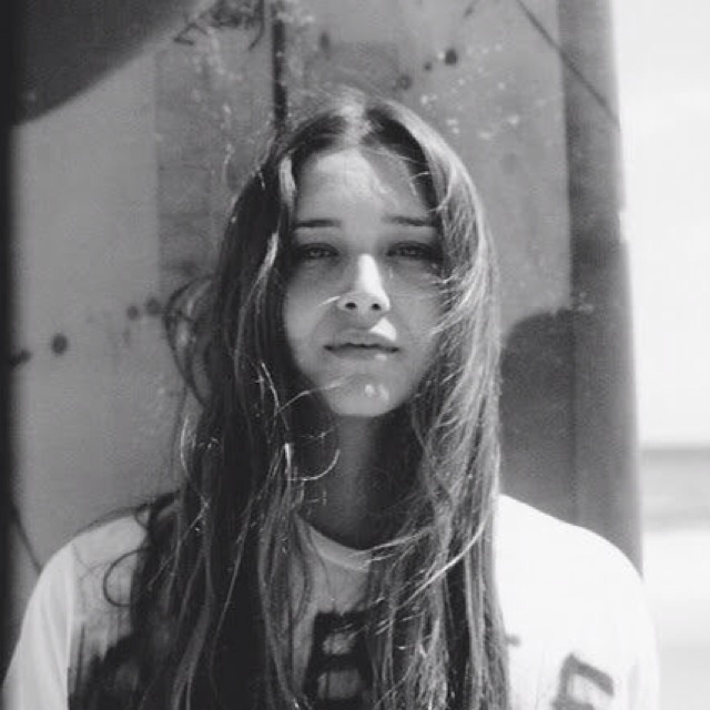 会发光的叫灯泡i-1