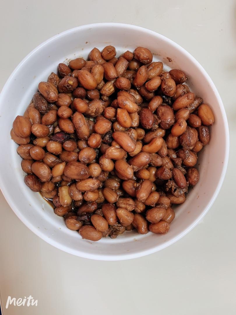 维吉小厨做的煮五香花生米