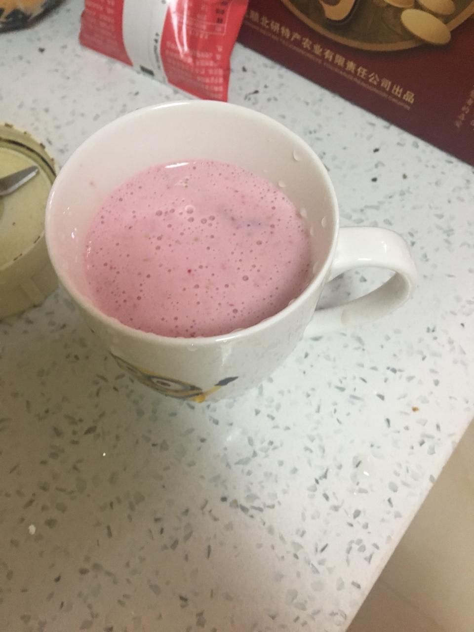 草莓奶昔