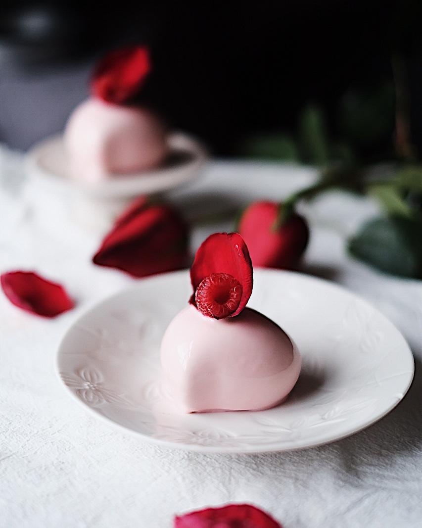 猫丸屋食物志做的玫瑰葡萄柚慕斯蛋糕