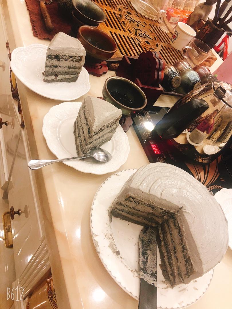 《Tinrry+》芝麻蛋糕