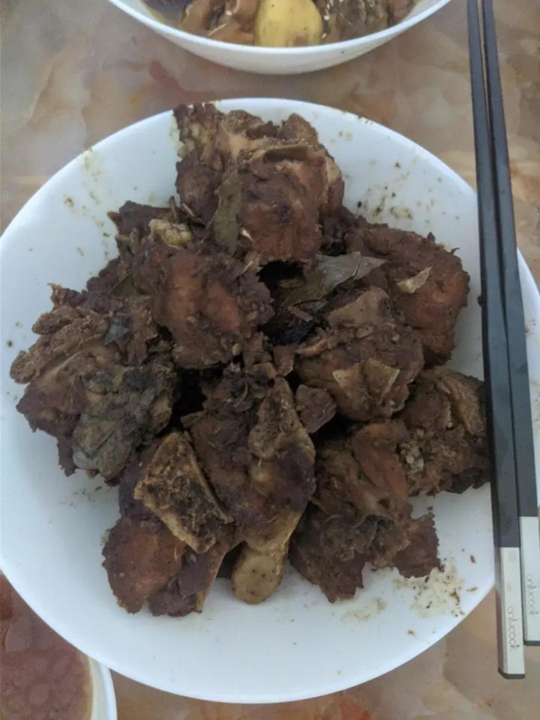 红烧排骨｜酱香浓郁