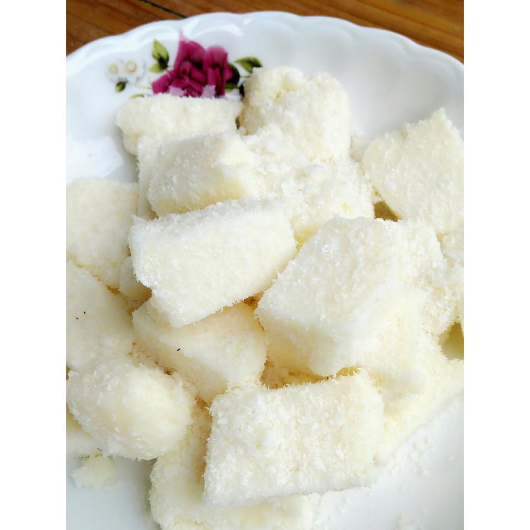 完胜85度C牛奶椰丝小方