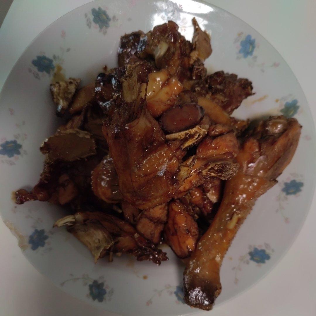 简单诱人的炖老母鸡块